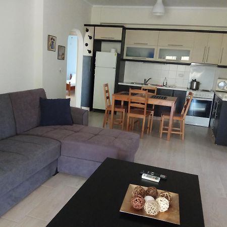 Achilles Apartments Sarande Bagian luar foto