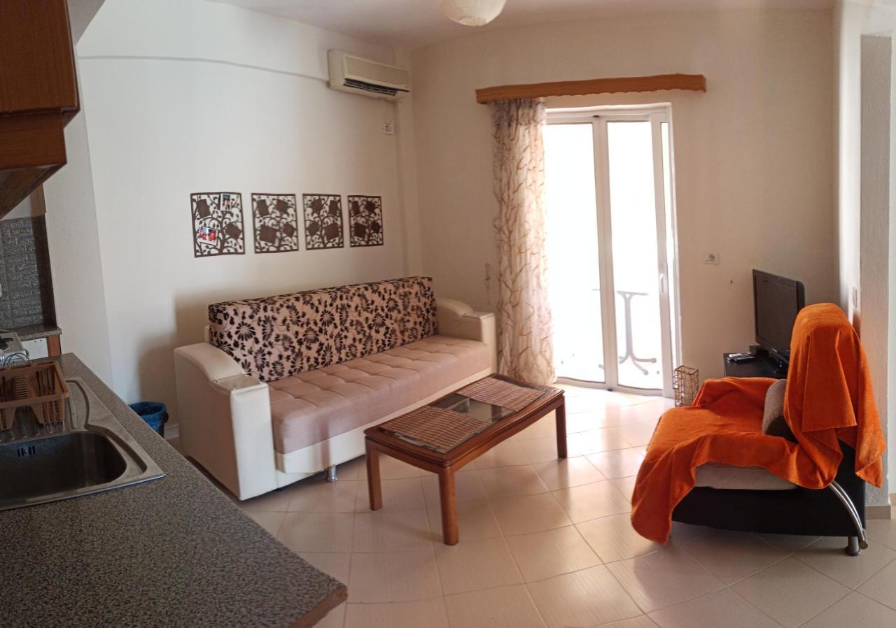 Achilles Apartments Sarande Bagian luar foto