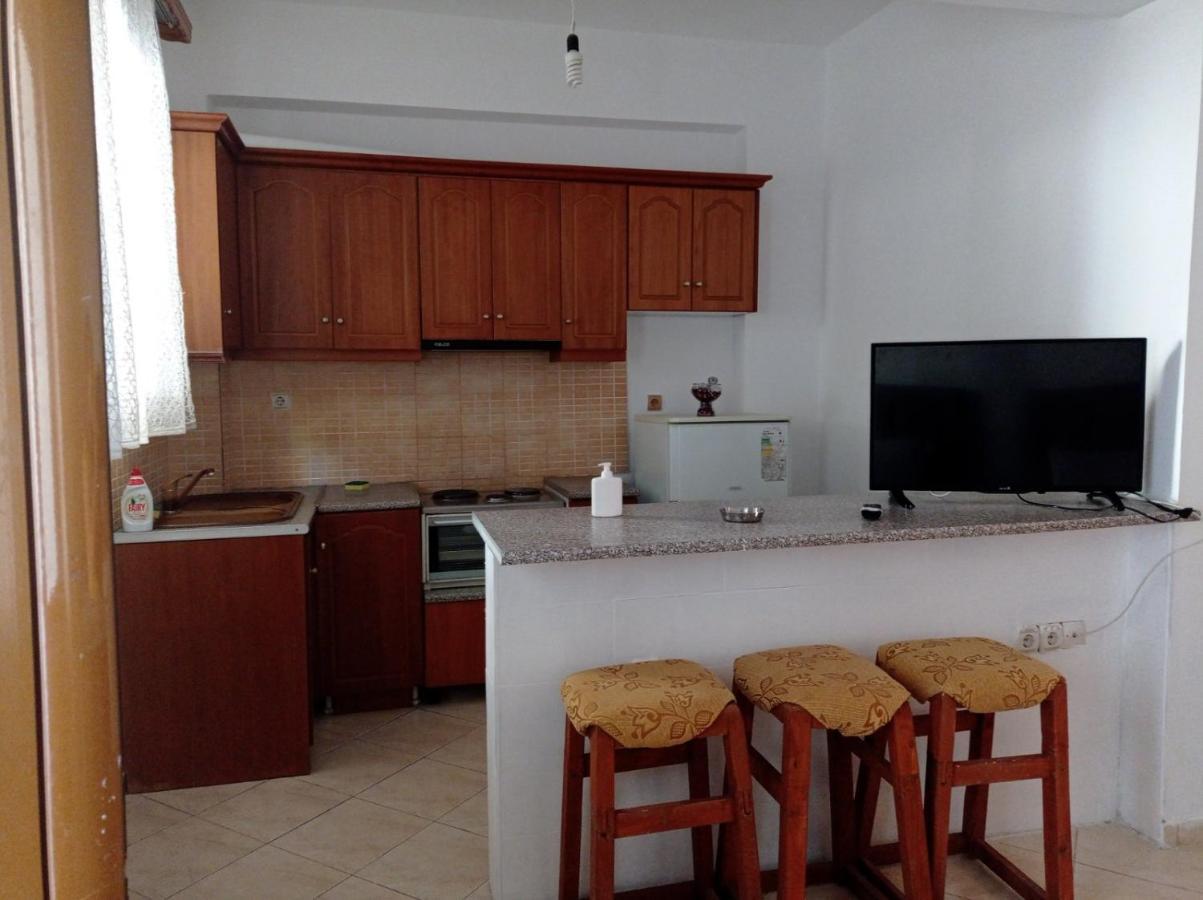 Achilles Apartments Sarande Bagian luar foto