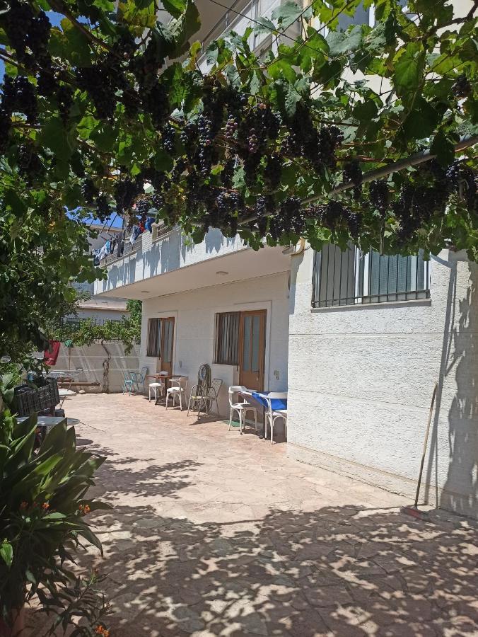 Achilles Apartments Sarande Bagian luar foto