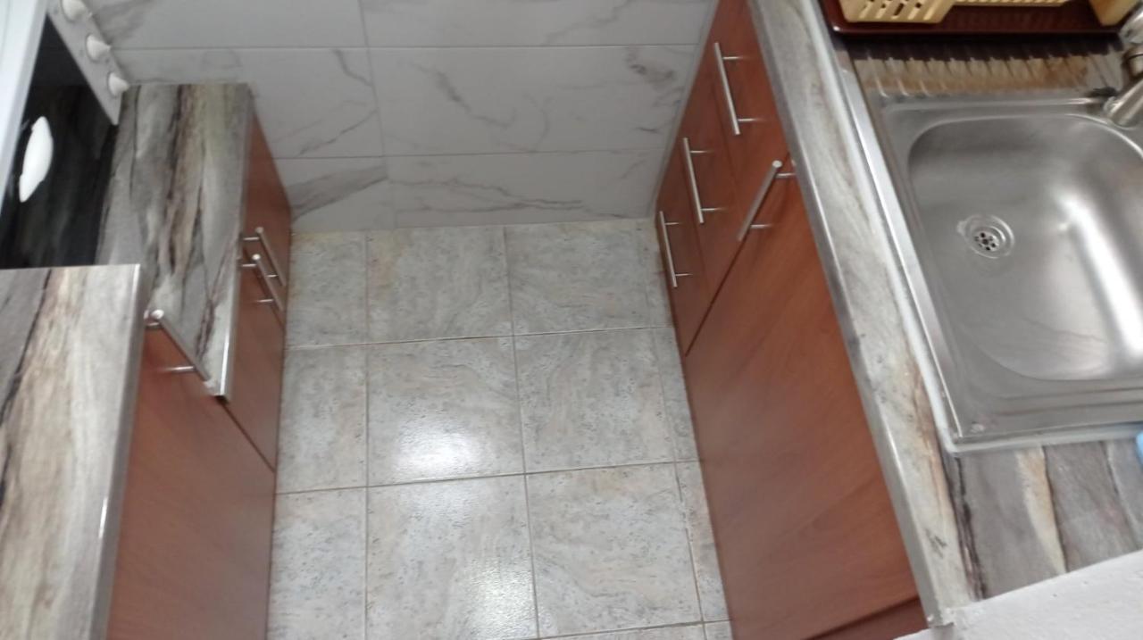 Achilles Apartments Sarande Bagian luar foto