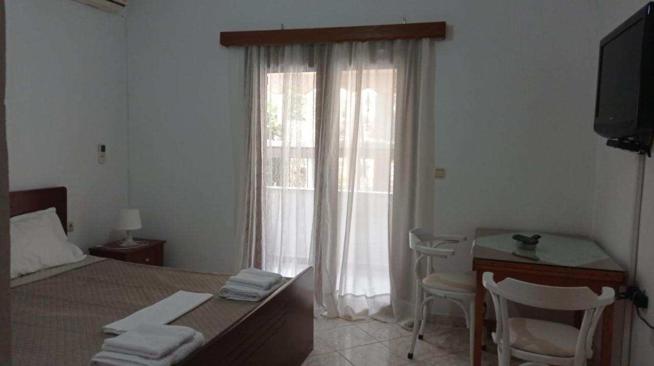Achilles Apartments Sarande Bagian luar foto
