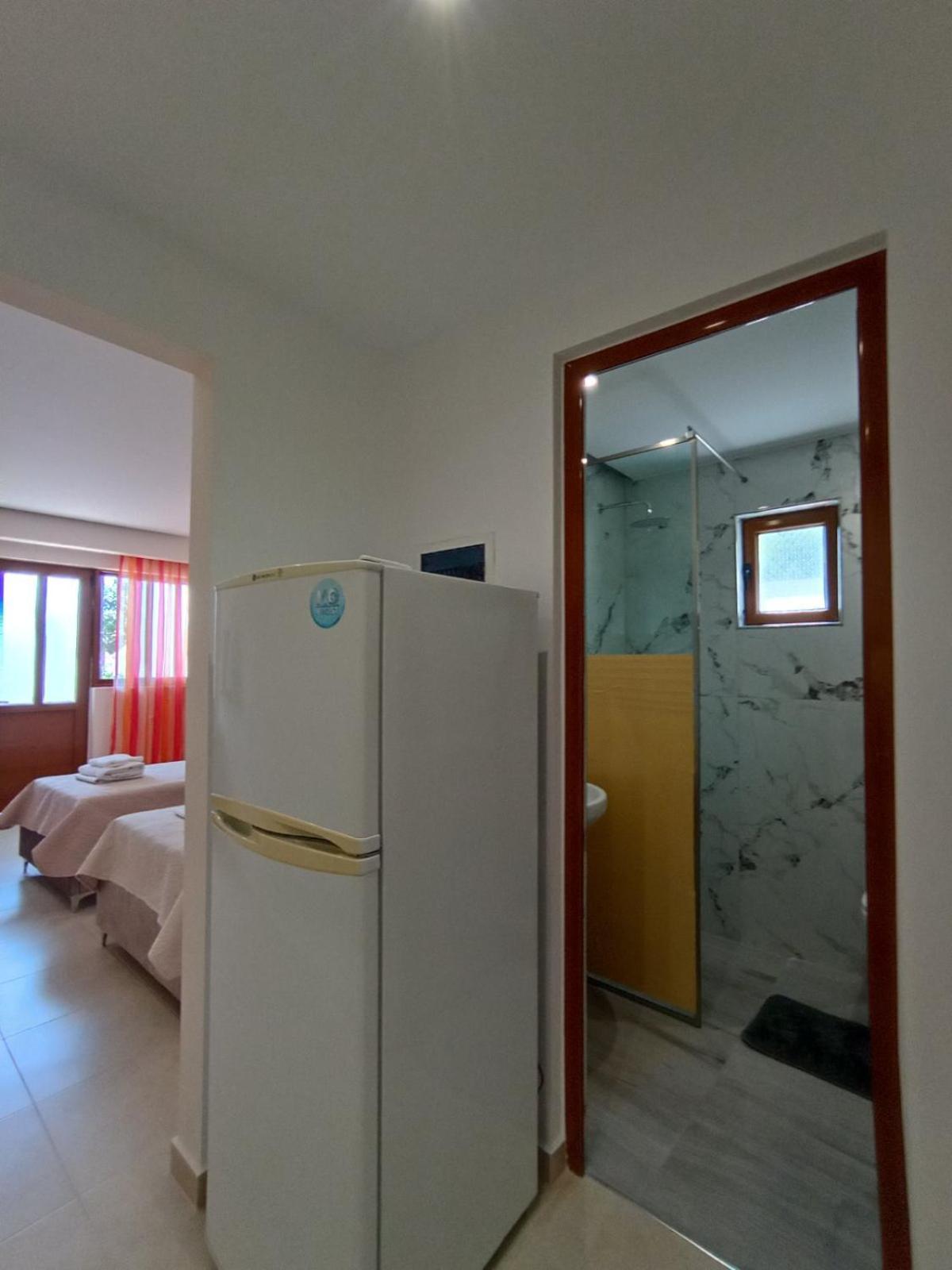 Achilles Apartments Sarande Bagian luar foto