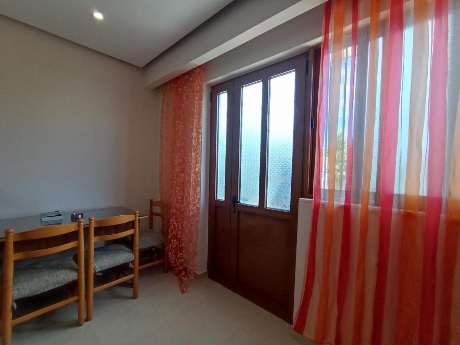 Achilles Apartments Sarande Ruang foto