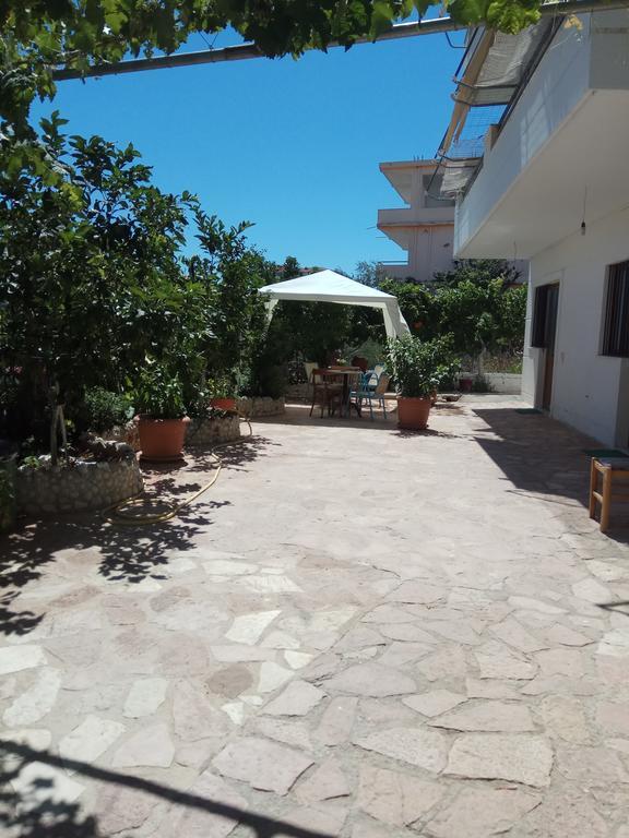 Achilles Apartments Sarande Bagian luar foto