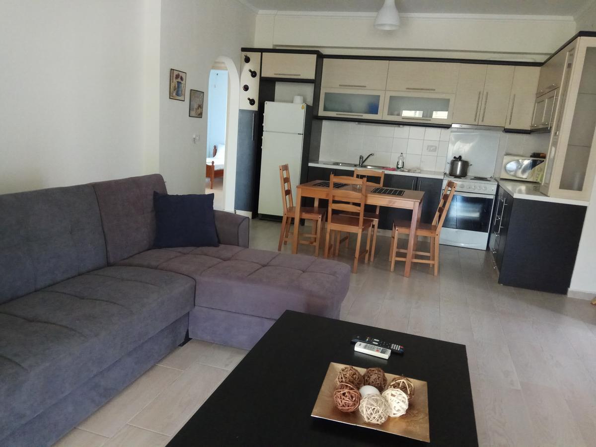 Achilles Apartments Sarande Bagian luar foto