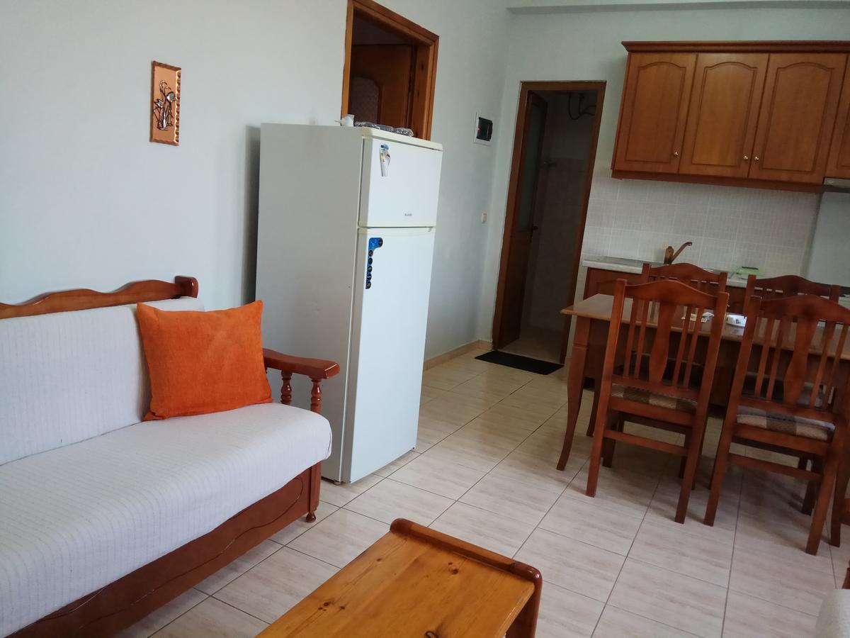 Achilles Apartments Sarande Bagian luar foto